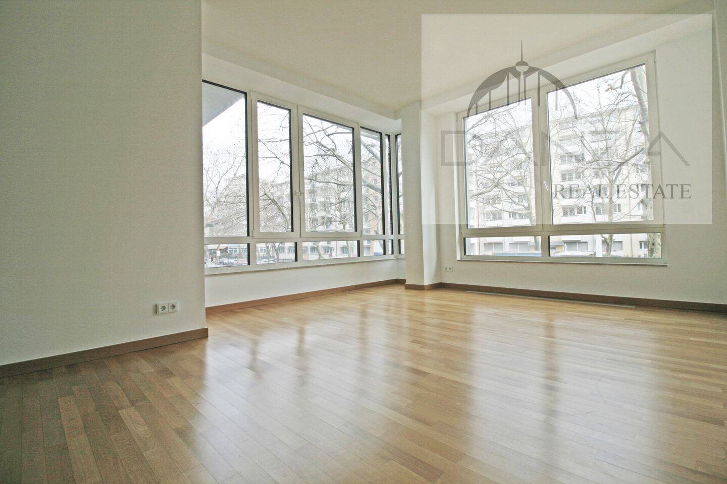 Bezugsfreie Neubau-Wohnung in KaDeWe-Nähe