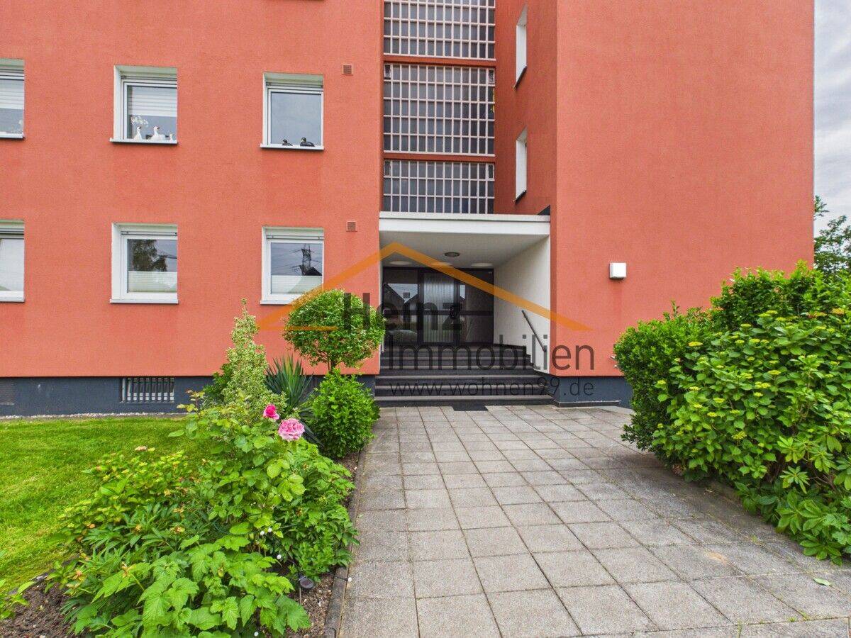 Gut geschnittene Etagenwohnung in Leverkusen, Rheindorf!