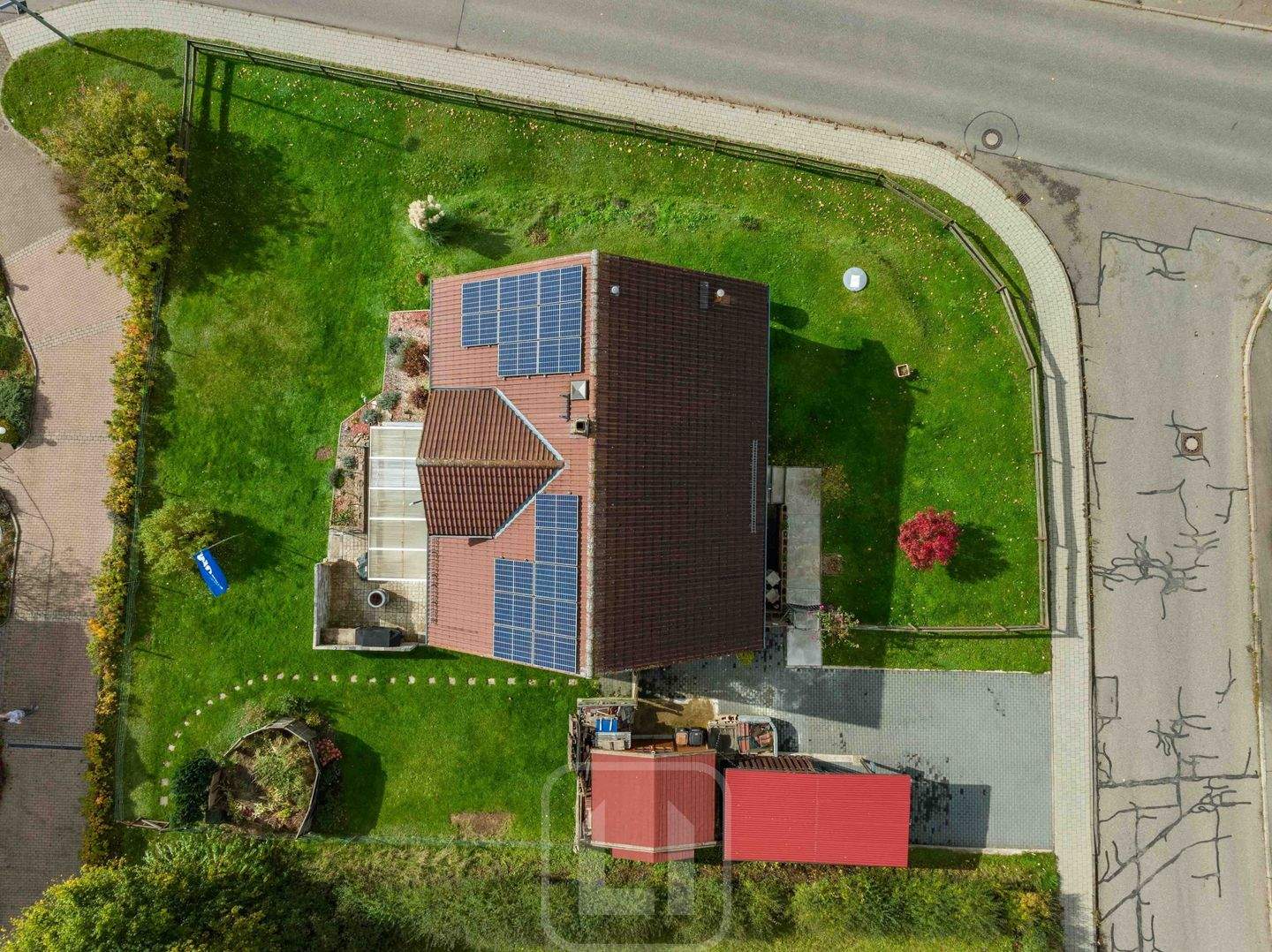 Freistehendes EFH mit viel Platz, Garten & Sonnenterrasse – Neuweiler – Vorschaubild 4