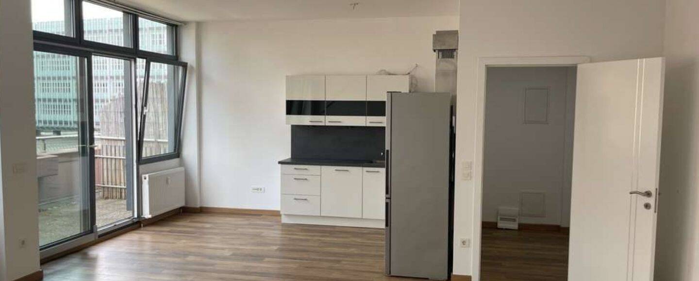 Gepflegte 2 ZKB Wohnung mit Einbauküche