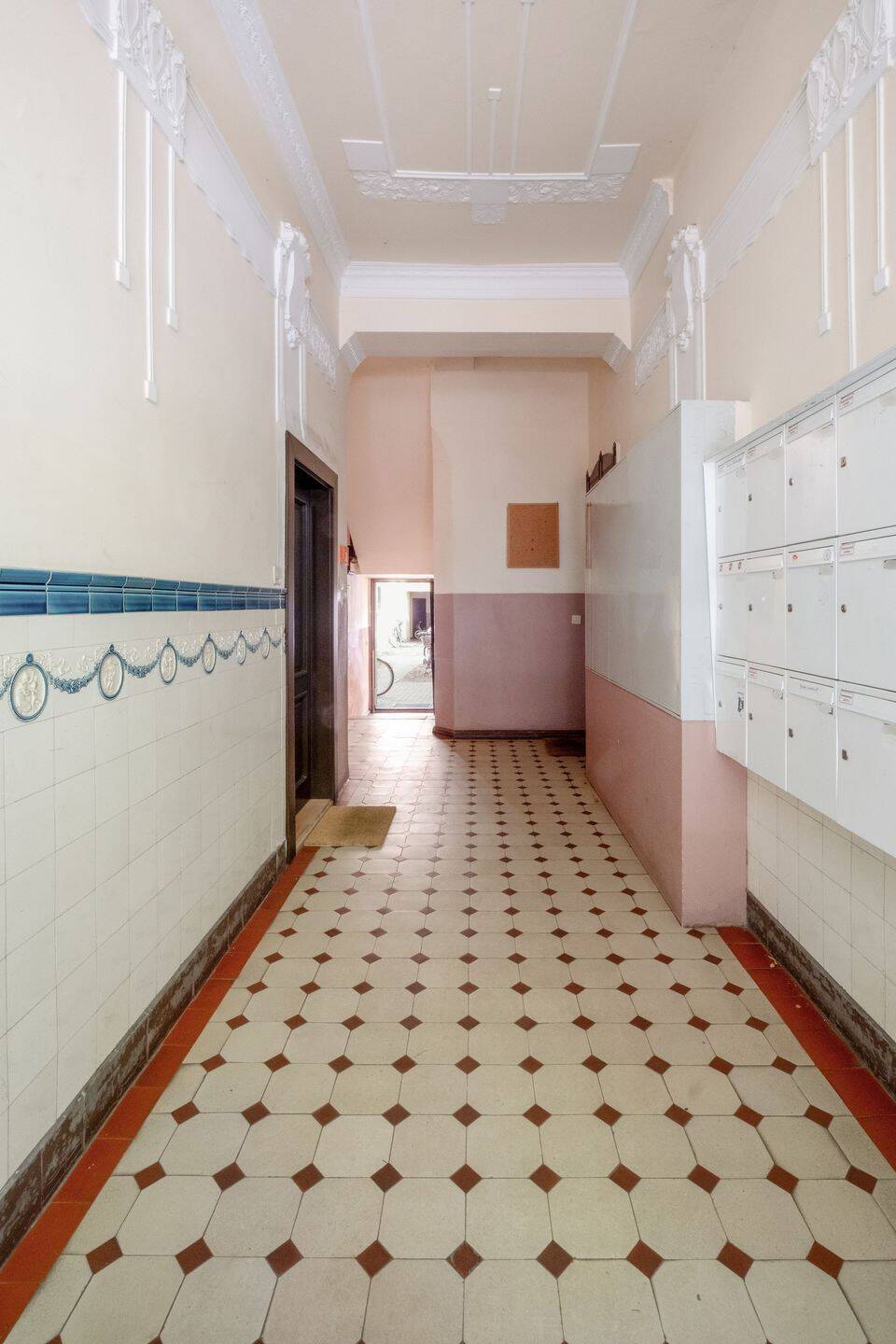 Altbaucharme nahe Boxhagener Platz - ruhig gelegene 2-Zimmer-Wohnung mit Potenzial – Berlin – Vorschaubild 8
