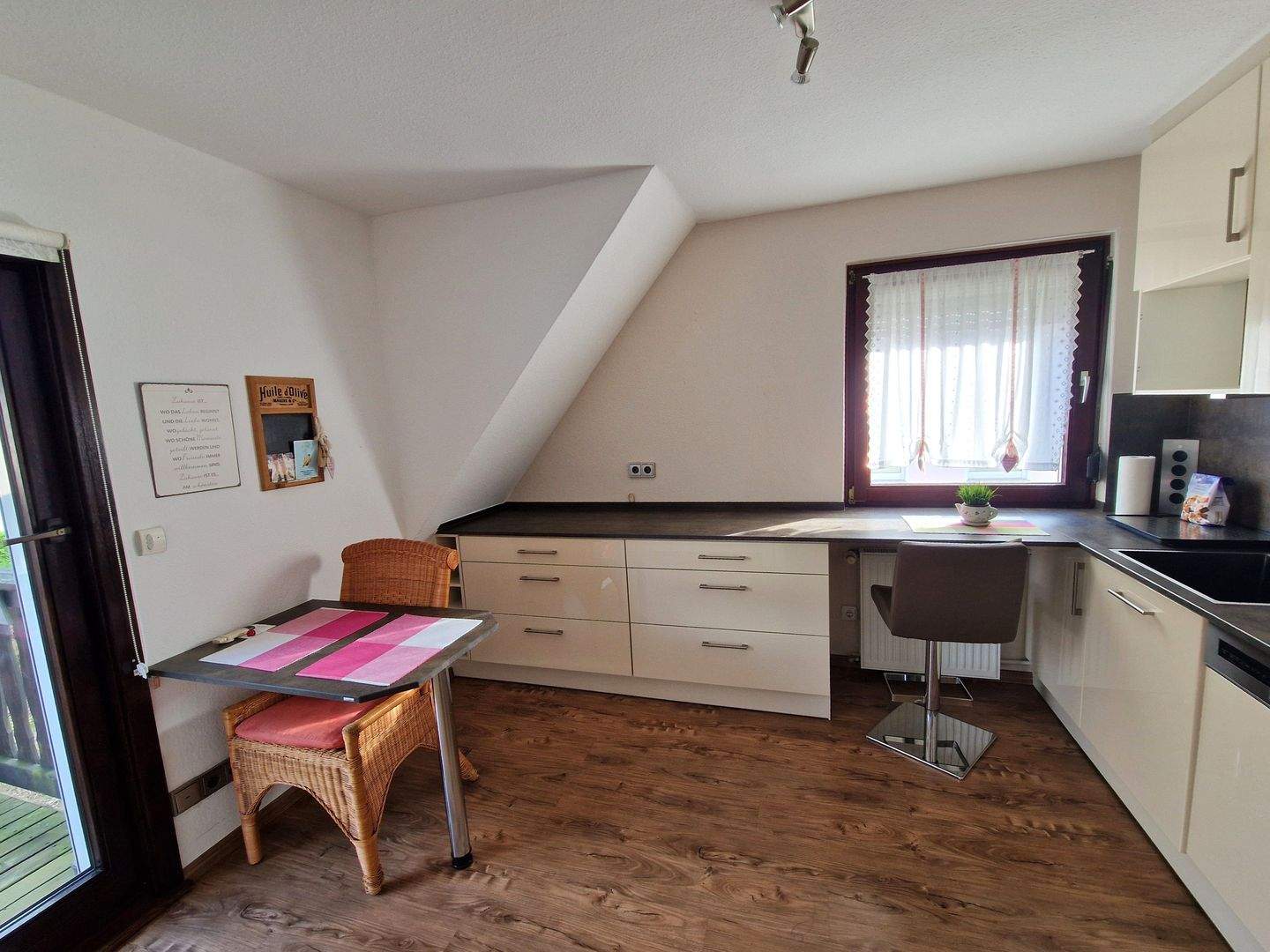 Charmante modernisierte Doppelhaushälfte mit Gartengrundstück und Garage – Frankfurt am Main – Vorschaubild 7