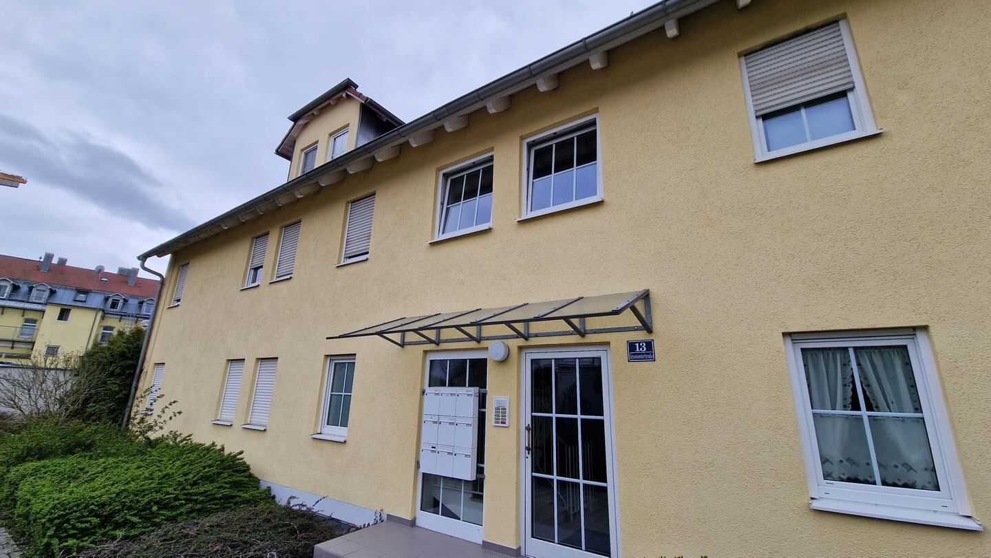Ruhige, 3 Zimmer Obergeschoßwohnung in kleiner Wohnanlage – Ingolstadt – Vorschaubild 2