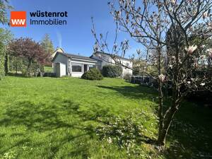 Attraktives Einfamilienhaus mit ca. 130 m² Gesamtfläche - Fassade + Dach gedämmt