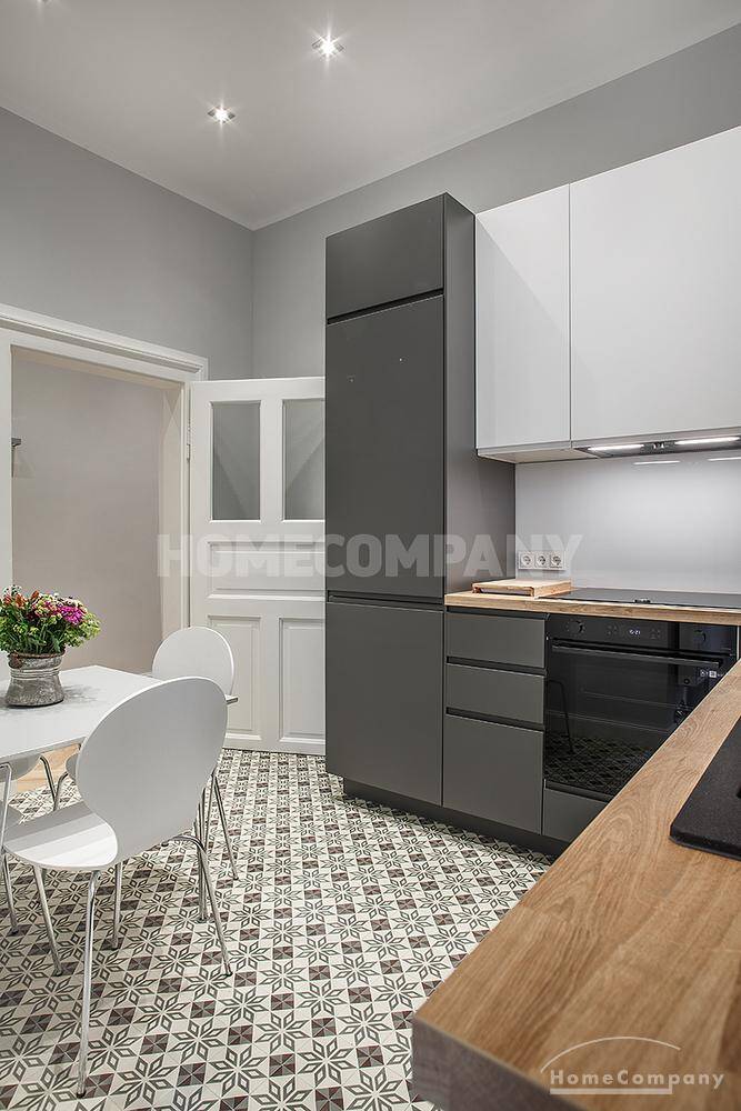 Sehr schöne helle, modern eingerichtete 3-Zimmer-Altbauwohnung nähe Glockenbach – München – Vorschaubild 3