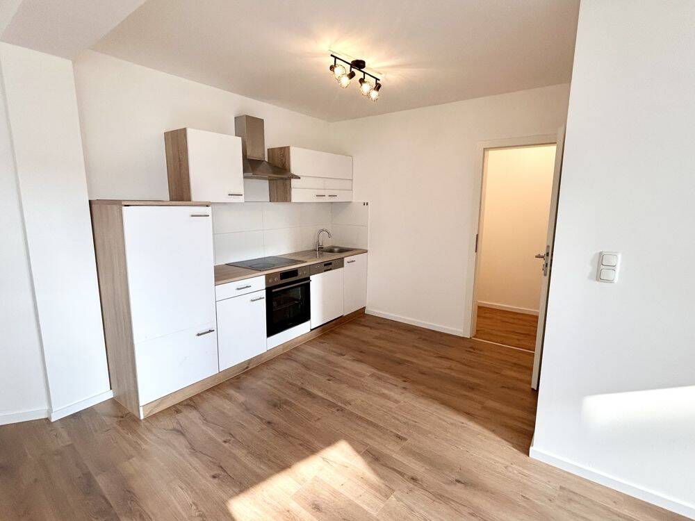 Frisch renovierte, zentral gelegene 2-ZKB- Wohnung in Bad Hersfeld !
