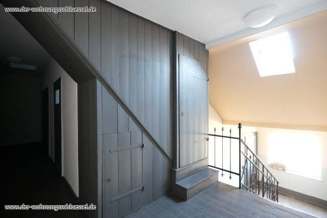 SCHÖNE 3-RAUMWOHNUNG MIT BALKON IN RUHIGER SEITENLAGE! – Chemnitz – Vorschaubild 9
