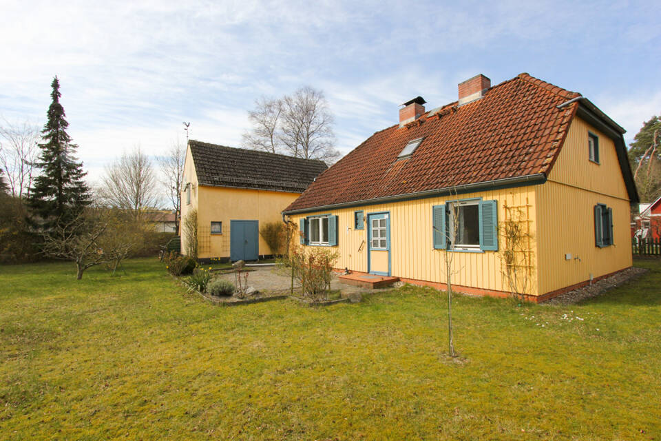 Einzigartig in Prerow - Wohnhaus mit riesigem Grundstück – Prerow – Bild 1 von 9