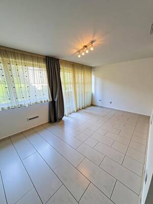 Wohnung mit Balkon in Top Lage - 1-Zimmer-Apartment mit Tiefgaragenstellplatz – 40219 Düsseldorf – Vorschaubild 3