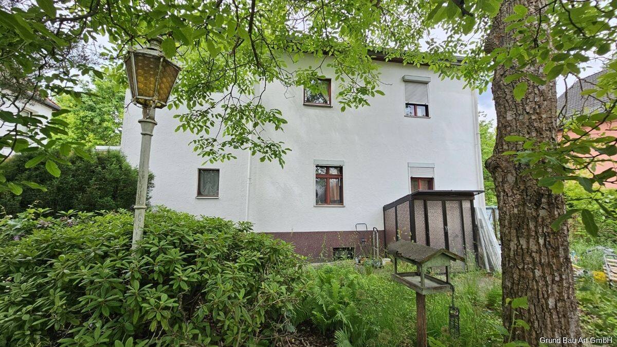 Gut geschnittenes, sanierungsbedürftiges Einfamilienhaus in ruhiger Lage & zusätzlichem Baupotenzial – 12307 Berlin – Bild 1 von 9