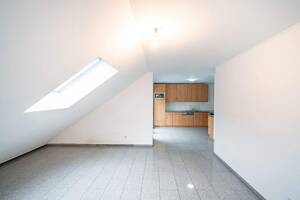 Hochwertige 2-Zimmer-Dachgeschosswohnung mit PKW-Stellplatz und großem Südwest-Balkon in begehrter Lage von Bielefeld-Gadderbaum – 33617 Bielefeld – Vorschaubild 3