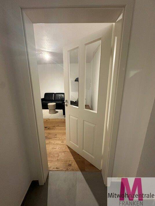 Moderne neu möblierte 2-Zimmer-Wohnung an der Burg – Nürnberg – Vorschaubild 9