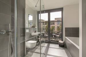 Sommer im eigenen Zuhause: Erstklassiger Neubau mit zwei Rooftops. – 22085 Hamburg – Vorschaubild 4
