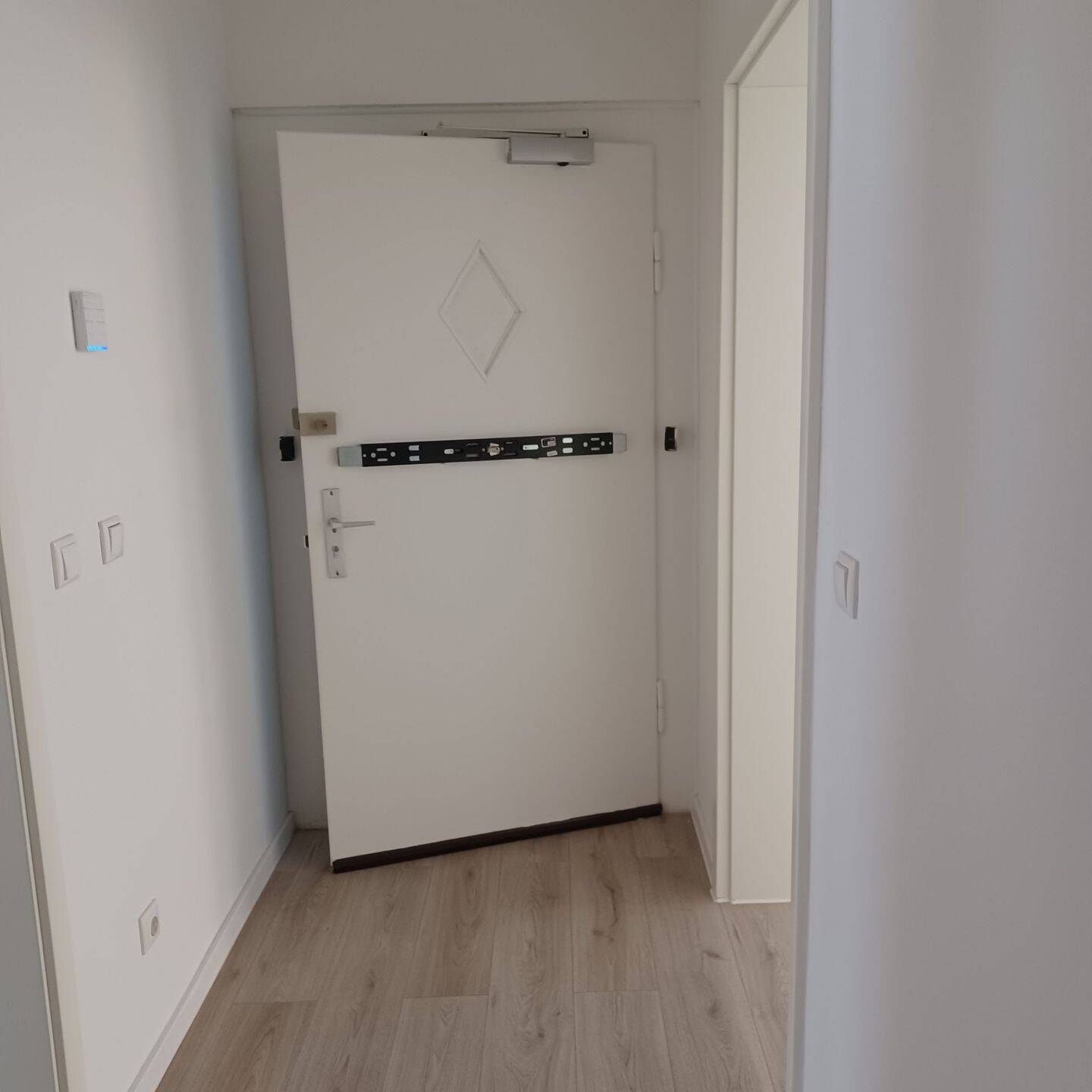 Großzügige, renovierte 3-Zimmer-Wohnung in zentraler Lage – Nürnberg – Vorschaubild 7