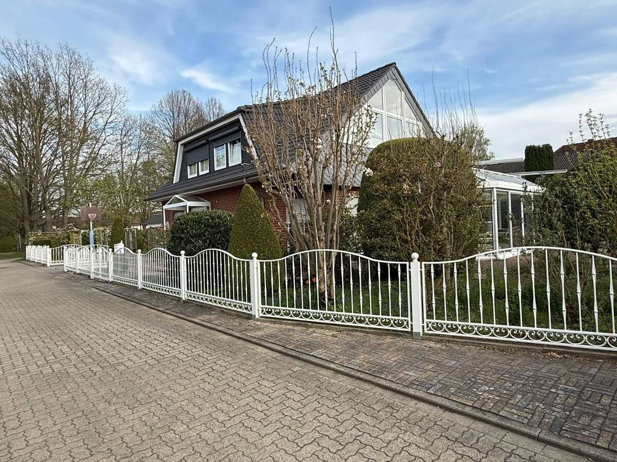 1 - Familienhaus in der Langen Wanne – 38259 Salzgitter – Bild 1 von 9