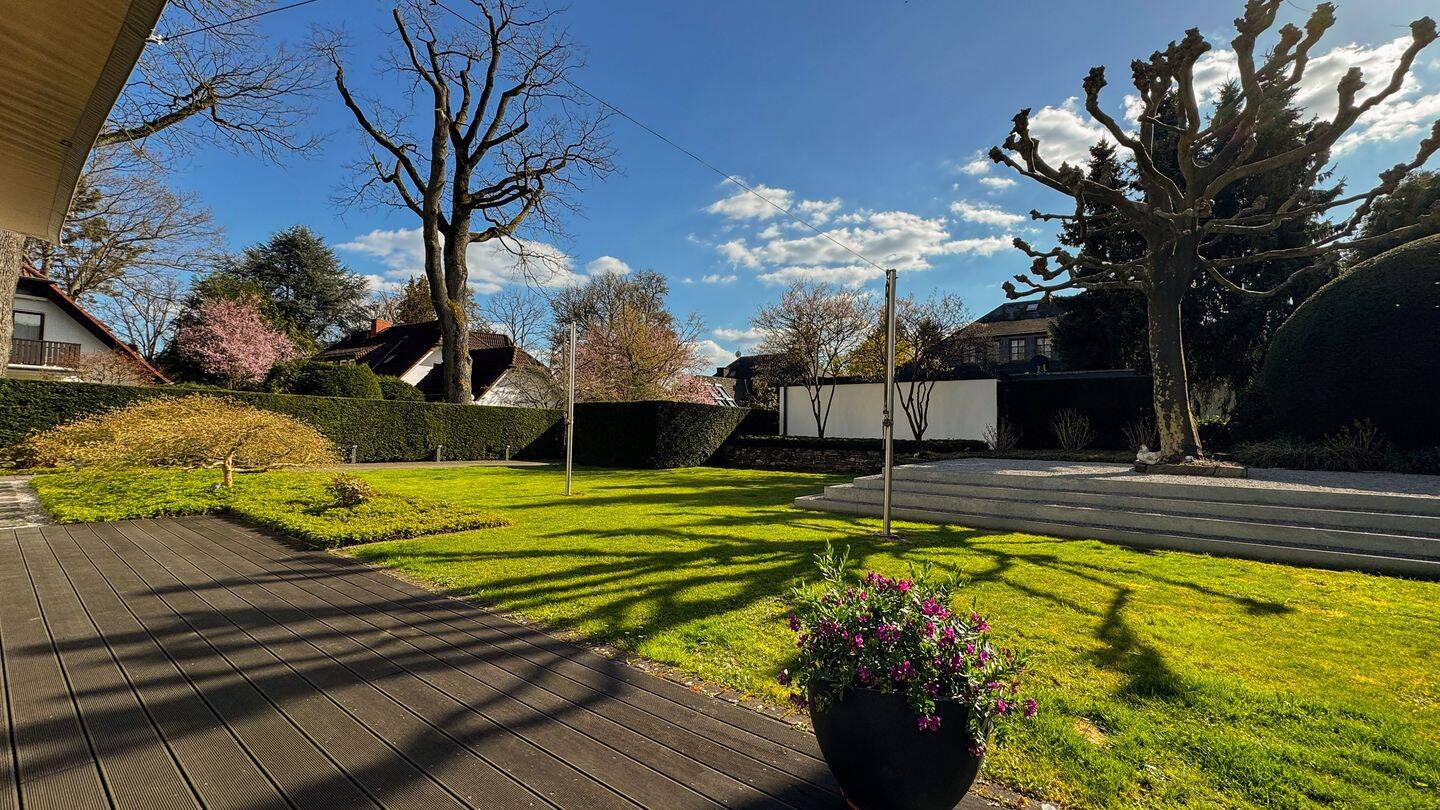 Modern, gemütlich und privat: Wohlfühloase mit gepflegtem Garten! – Bad Homburg vor der Höhe – Bild 1 von 9