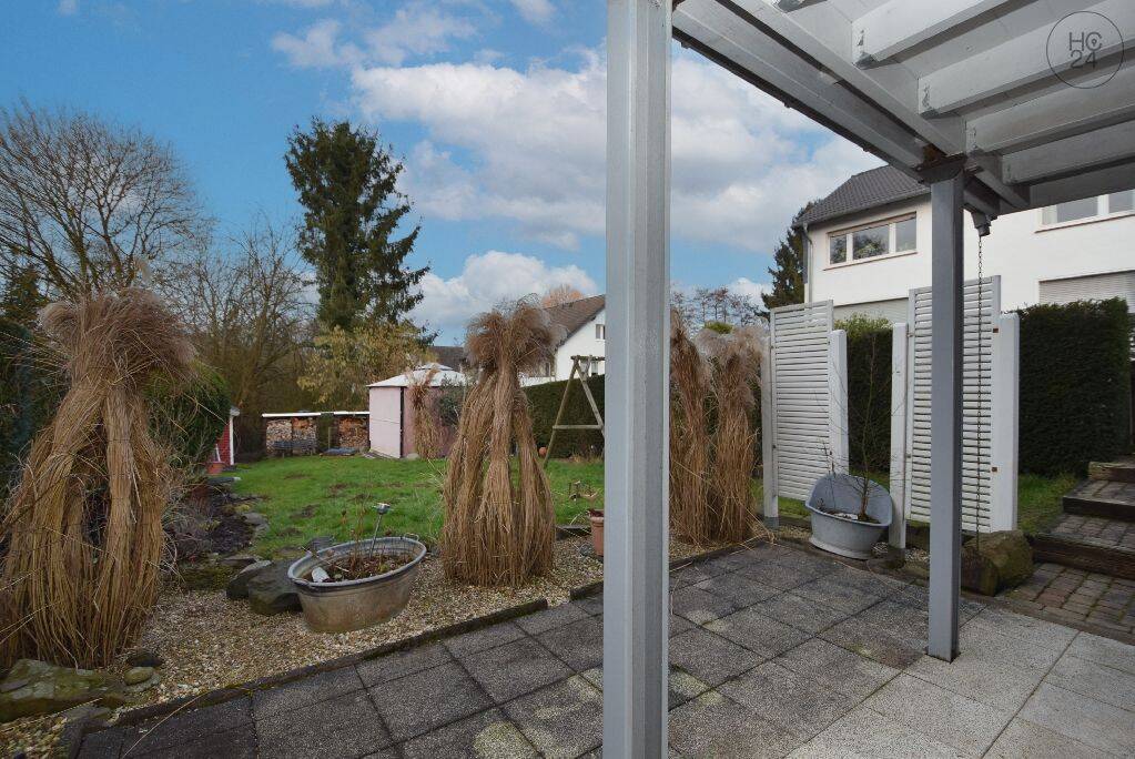 Helles möbliertes Apartment mit Küche, Internet und Stellplatz in Leverkusen – Leverkusen – Vorschaubild 4