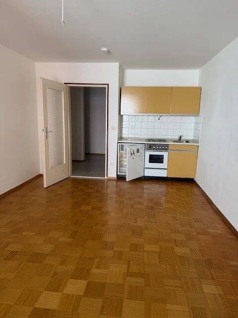 1-Zimmer-Wohnung mit Balkon – München – Vorschaubild 2