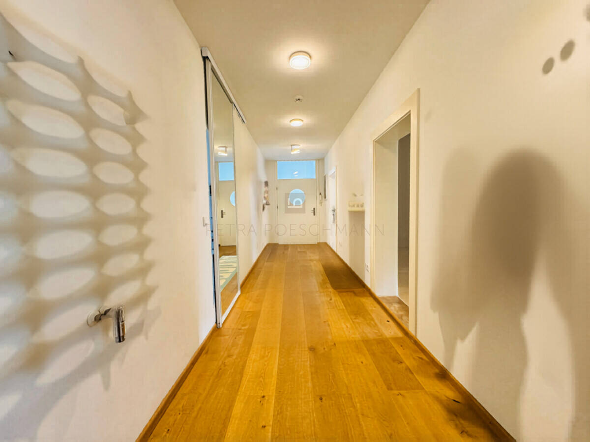 Stilvolle, komplett sanierte 3,5 ZKB, ca. 125 qm, Balkon, BULTHAUPTKÜCHE, ruhige Lage IN Altstadt – Ingolstadt – Vorschaubild 4