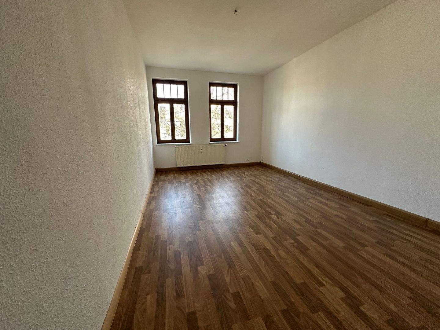 Charmante Dachgeschosswohnung in historischem Gebäude in Chemnitz – Chemnitz – Vorschaubild 4