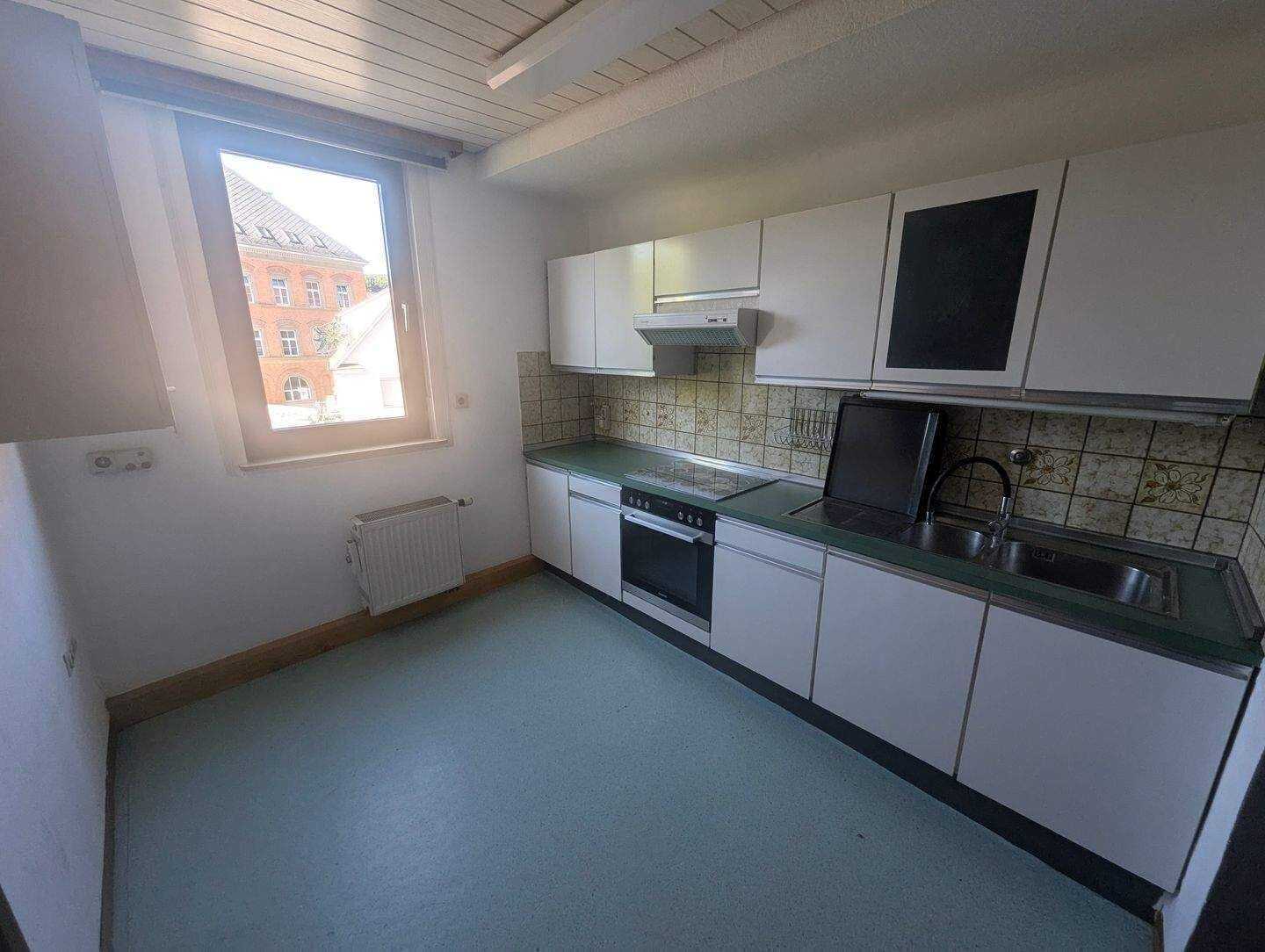 Zweifamilienhaus mit Maisonettewohnung und Gewerbeeinheit im Ebersbacher Stadtzentrum – Ebersbach an der Fils – Vorschaubild 9