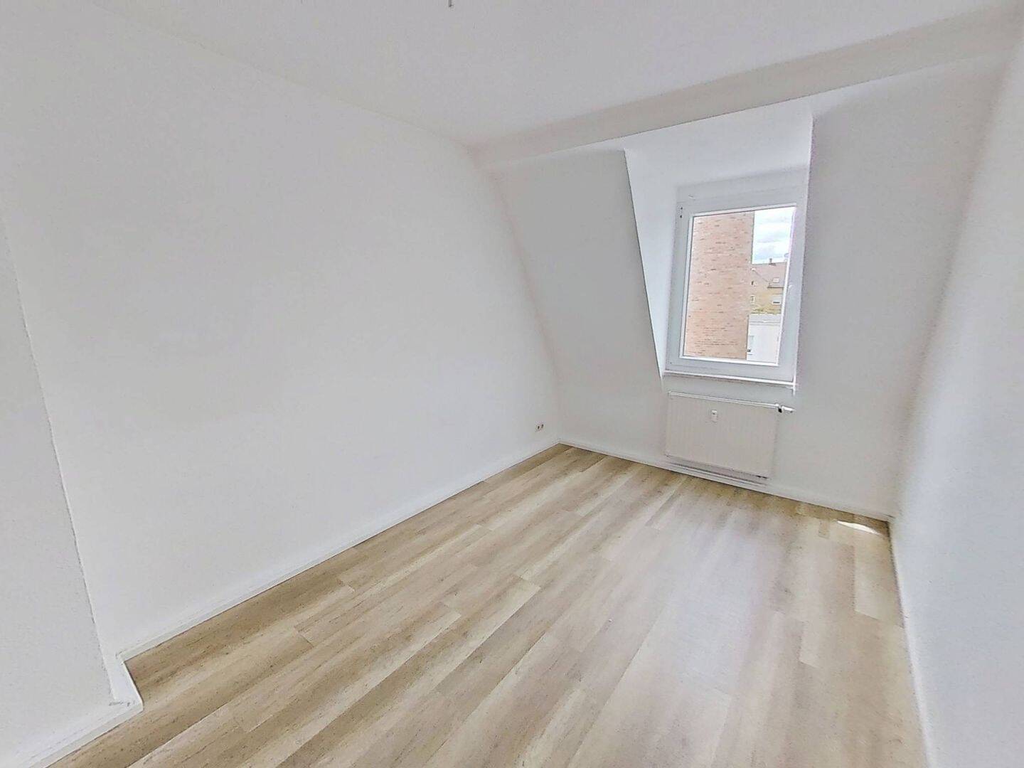 ++Charmantes 3-Zimmer-Zuhause: Durchdachte Raumaufteilung und viel Tageslicht++ – Nürnberg – Vorschaubild 5