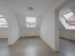 Gemütliche Dachwohnung mit ausgebauter Zusatzfläche im 2.DG (insgesamt ca. 61m²) – 70178 Stuttgart – Vorschaubild 2