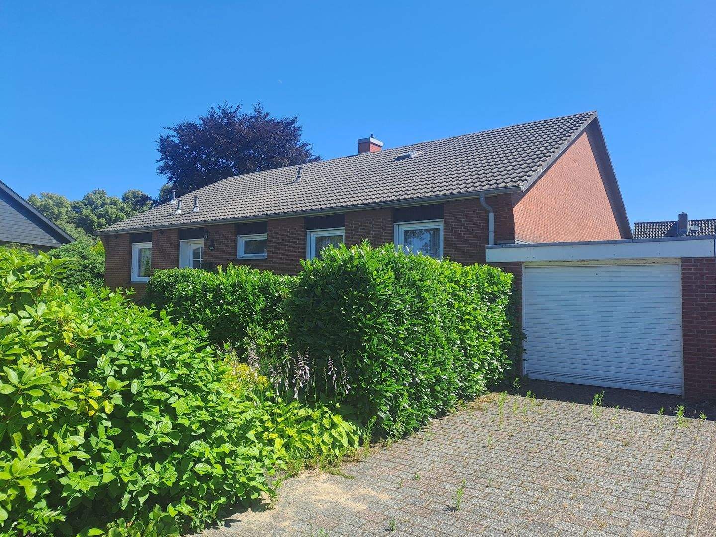gepflegtes 5-Zimmer-Einfamilienhaus mit Vollkeller & Garage – Stade – Vorschaubild 3