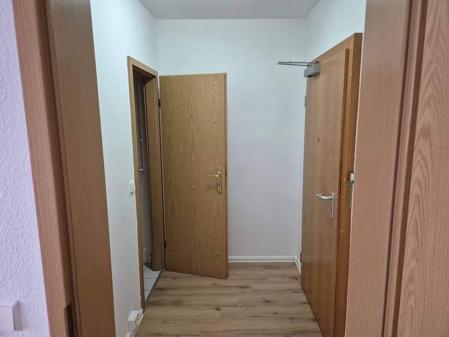 Gemütliches 1-Zimmer-Apartment im 5. Obergeschoss mit Singleküche – Leipzig – Vorschaubild 3