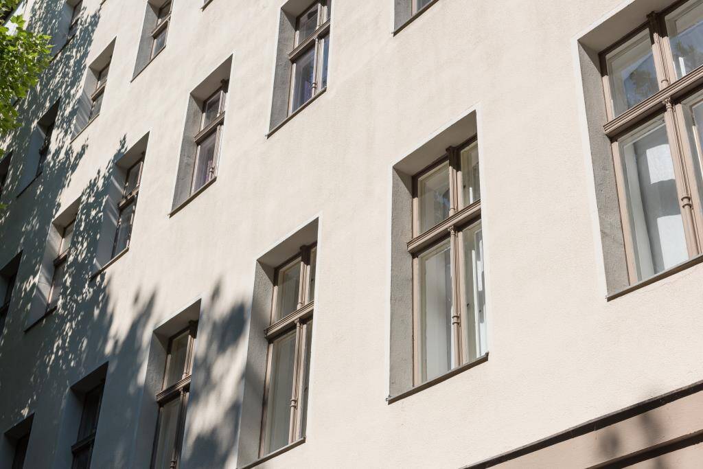 Vermietet Altbauwohnung mit 2 Zimmern in Kreuzberger Toplage als Kapitalanlage – Berlin – Vorschaubild 2
