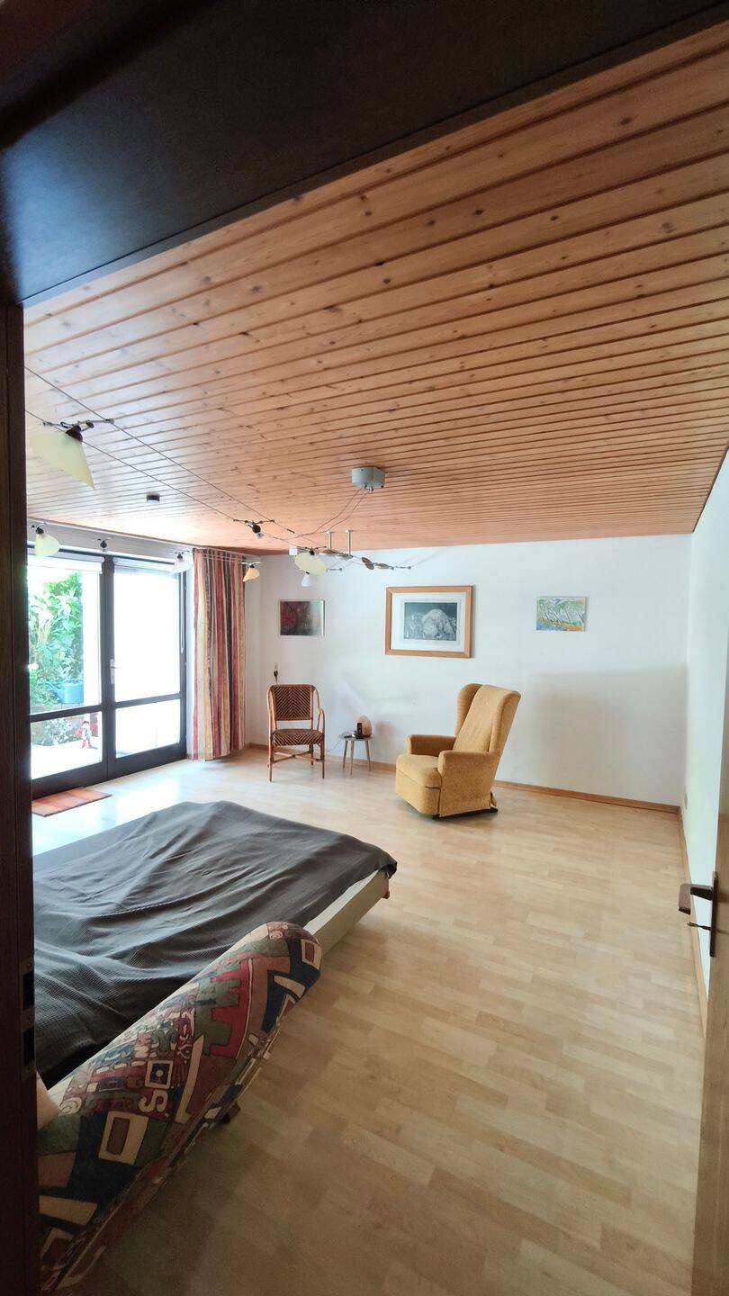 Repräsentatives Reihenmittelhaus mit Einliegerwohnung in Süd-Lage von Goldbach – Goldbach – Vorschaubild 7
