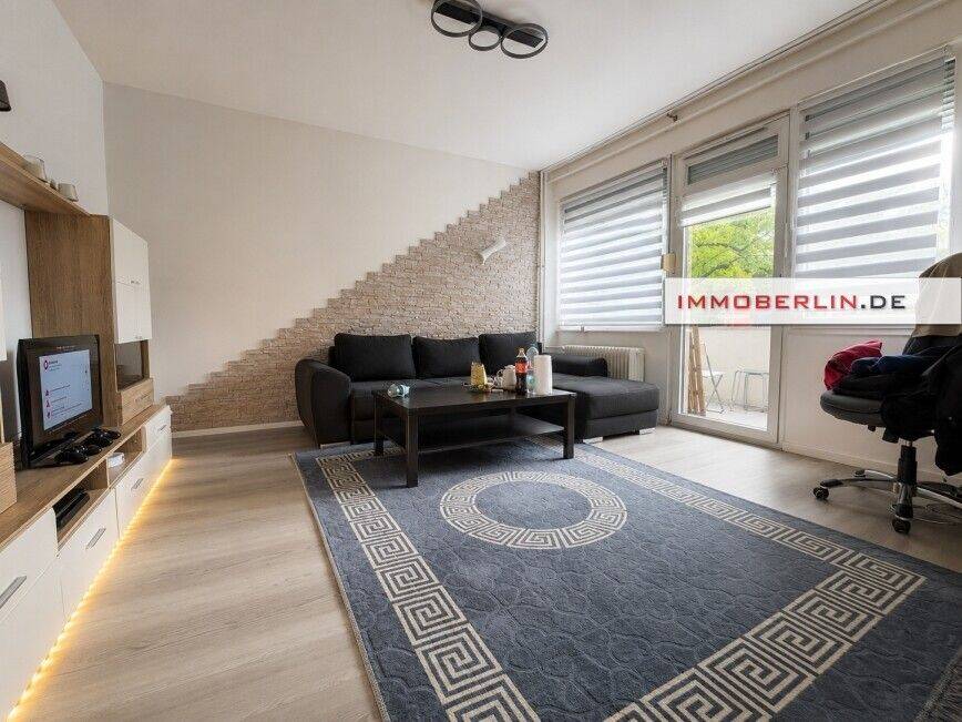 IMMOBERLIN.DE - Helle & stilvoll modernisierte Wohnung mit Südwestbalkon beim Fennsee – Berlin – Vorschaubild 3