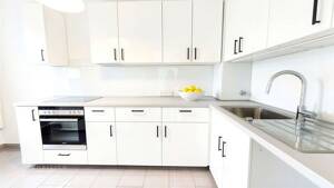 Stilvolle Maisonette-Wohnung mit zwei Balkonen und Kamin in begehrter Lage von Düsseldorf – 40489 Düsseldorf – Vorschaubild 5