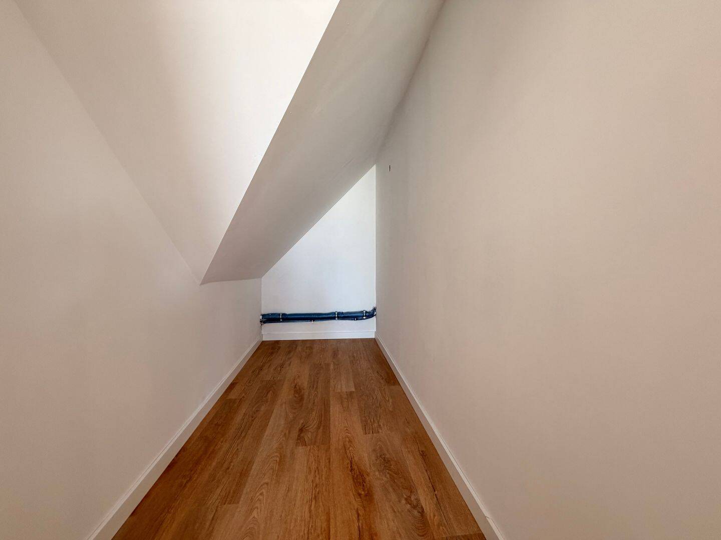 Erstbezug nach DG-Ausbau +++ Moderne 3-Zimmer-Wohnung mit Einbauküche & Aufzug – Nürnberg – Vorschaubild 6