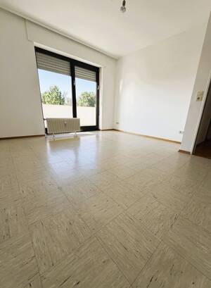 Helle 3-Zimmer-Wohnung mit großem Balkon, modernem Bad und Waldrandlage in Wiesbaden-Medenbach – 65207 Wiesbaden – Vorschaubild 8