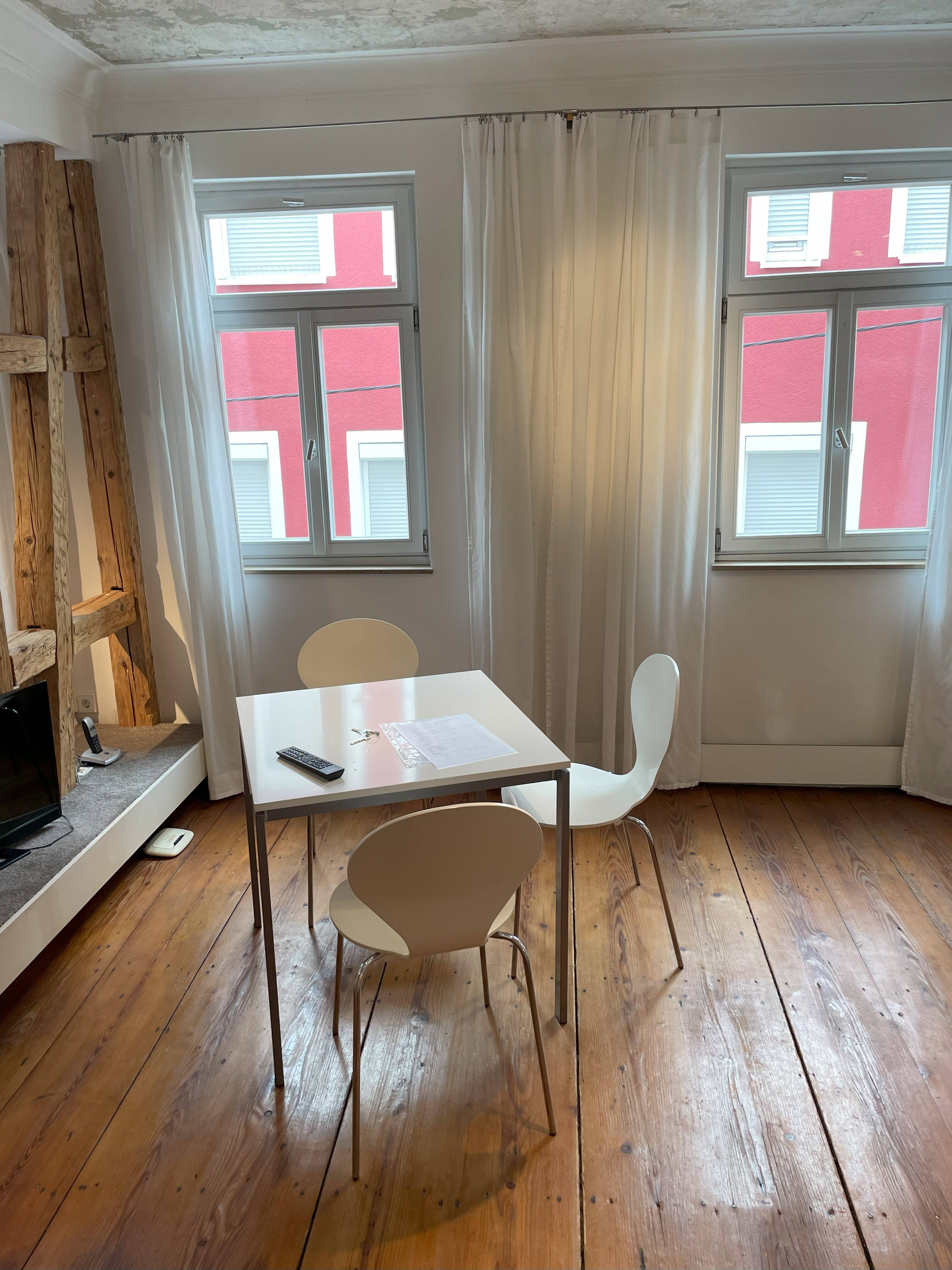 LOFT-APARTMENT - S-Mitte, WLAN inkl., modern, exklusiv - 2174 – Stuttgart – Vorschaubild 2