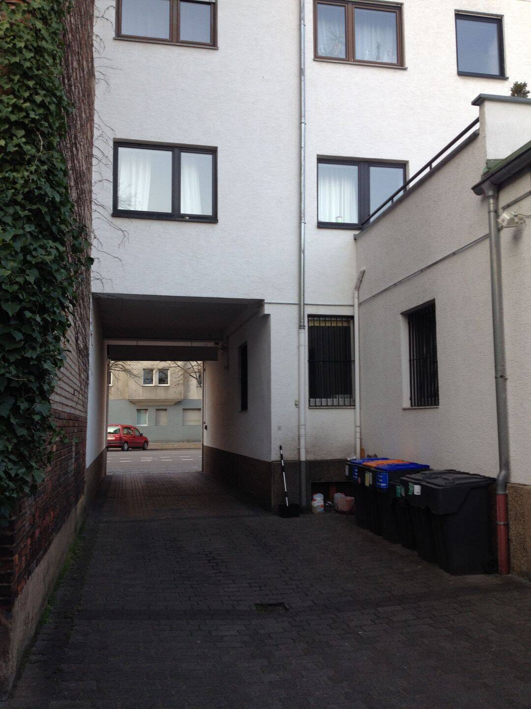 M75_W1_1 Zimmer App. Innenstadt SB m. kleiner Einbauküche – Saarbrücken – Vorschaubild 2
