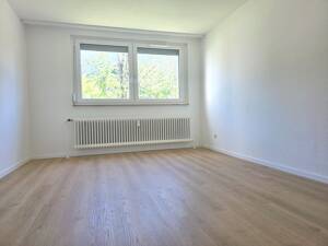 Leerstehende, energetisch sanierte 4 Zimmerwohnung – 81737 München – Vorschaubild 2