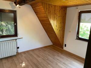 Schöne 2 Zimmer-DG Wohnung mit grosser Terrasse – 71729 Erdmannhausen – Vorschaubild 3
