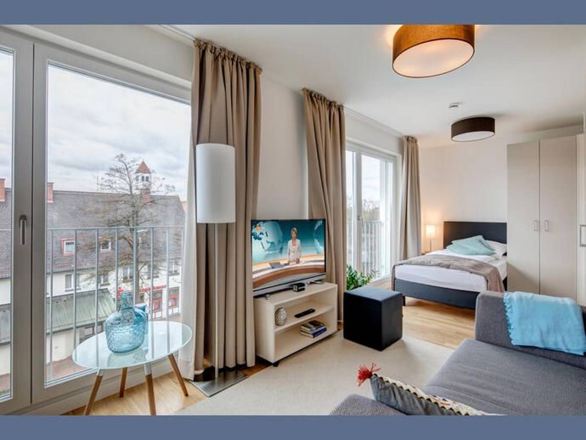 Möbliert: Möblierte Singlewohnung - optional Einzelstellplatz – 80937 München – Bild 1 von 9