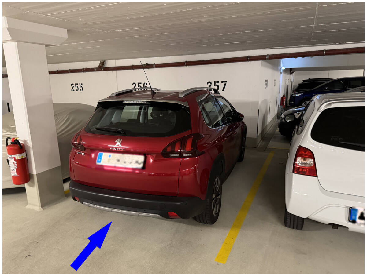4,2% Rendite mögl.! 2x TG-Stellplätze in Königsbrunn - Ideal für Ihre Fahrzeuge oder als Investment – Königsbrunn – Vorschaubild 2