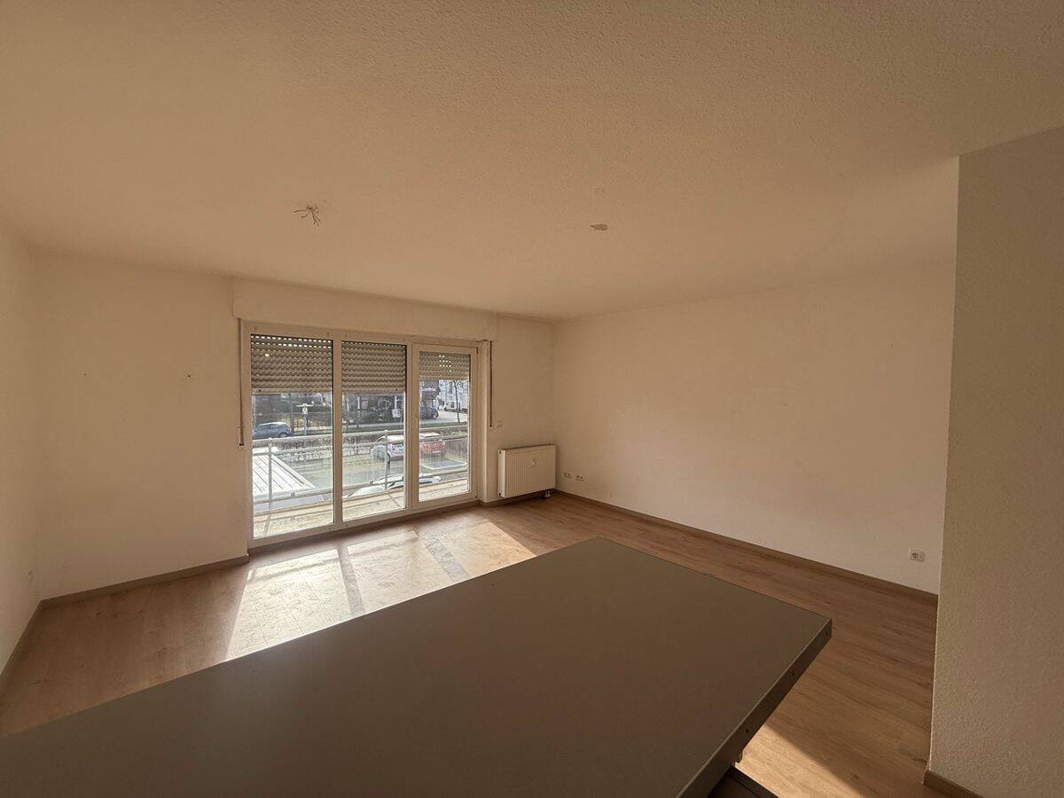 Helle, gut vernetzte 1-Zimmer-Wohnung im 1. Obergeschoss mit Küchenzeile, Balkon und Stellplatz – Paderborn – Vorschaubild 5