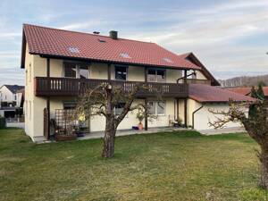 Helle 3,5 Zimmer-Wohnung