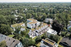NEUBAU: Individuelles Stadthaus mit 5 Zimmern und – 81247 München – Vorschaubild 3