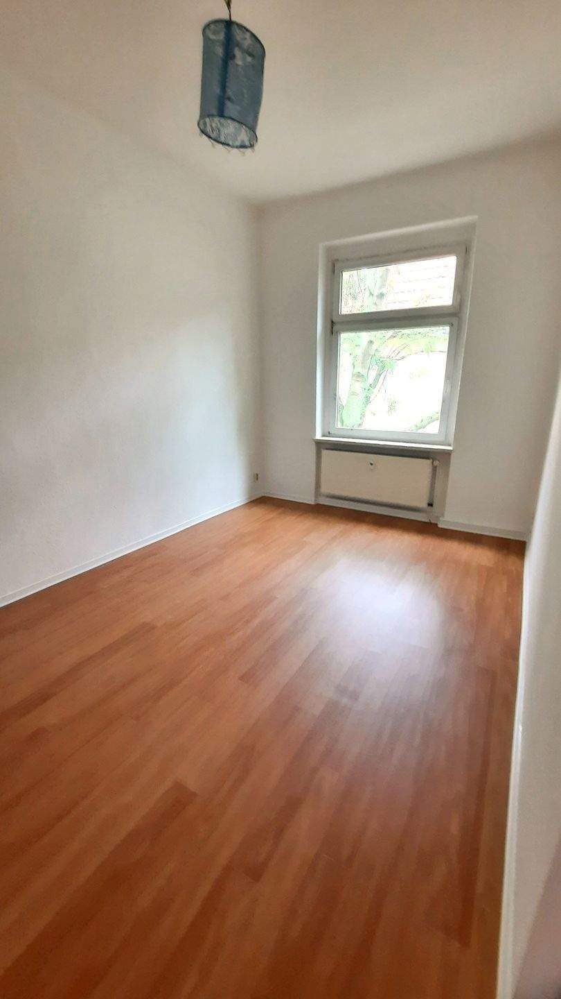 Frisch renoviert! Traumhafte 4-Raumwohnung mit Balkon, nähe Uniklinik – Magdeburg – Vorschaubild 8