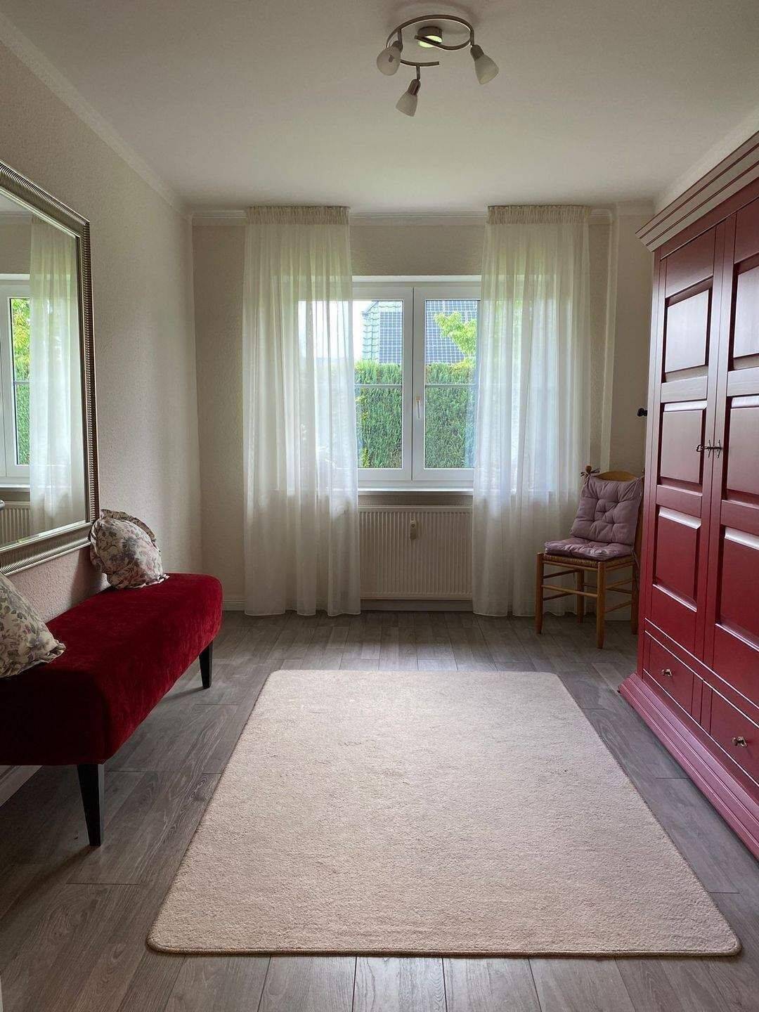 Traumhaftes Einfamilienhaus mit Einliegerwohnung in ruhiger Wohnlage von Nützen – Nützen – Vorschaubild 9