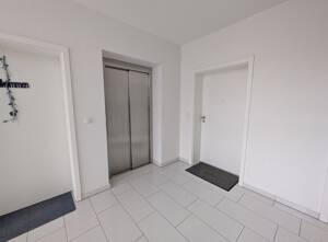 Stilvolle Etagenwohnung mit Sonnenbalkon und Komfort – 28816 Stuhr – Vorschaubild 5