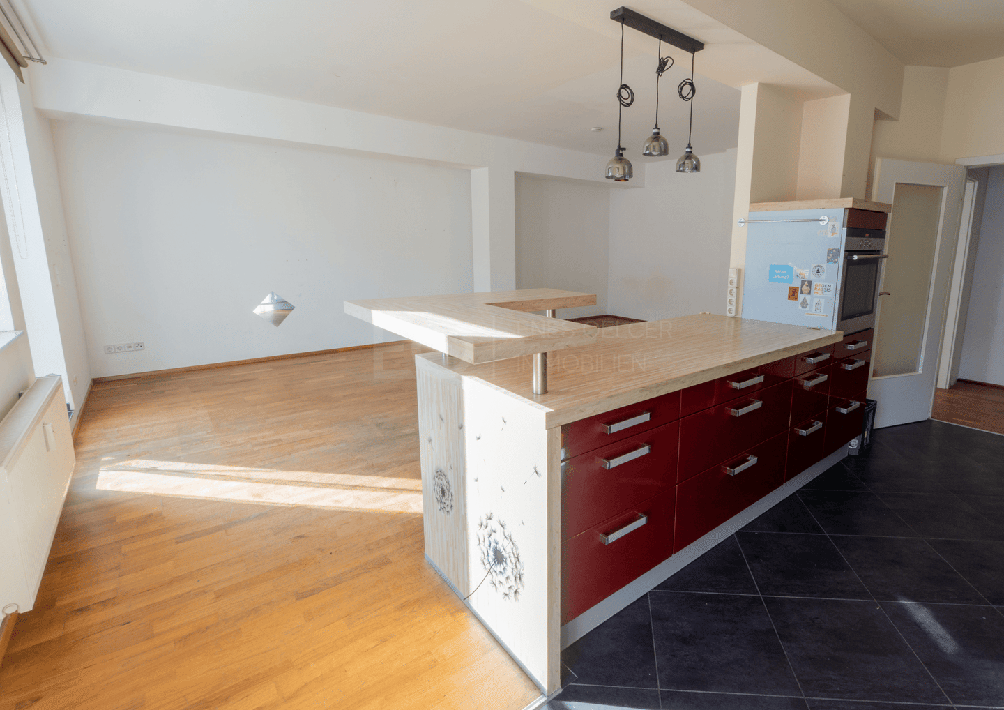 Helle Zimmer, Große Fläche und Zentral - 3 Zimmer Wohnung in Nürnberg – Nürnberg – Vorschaubild 2