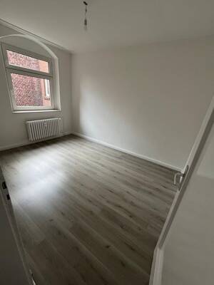Sommer Special " 1.000,00 € Gutschein bei Anmietung " Renovierte 3 Zimmer Wohnung zu vermieten – 47137 Duisburg – Vorschaubild 4