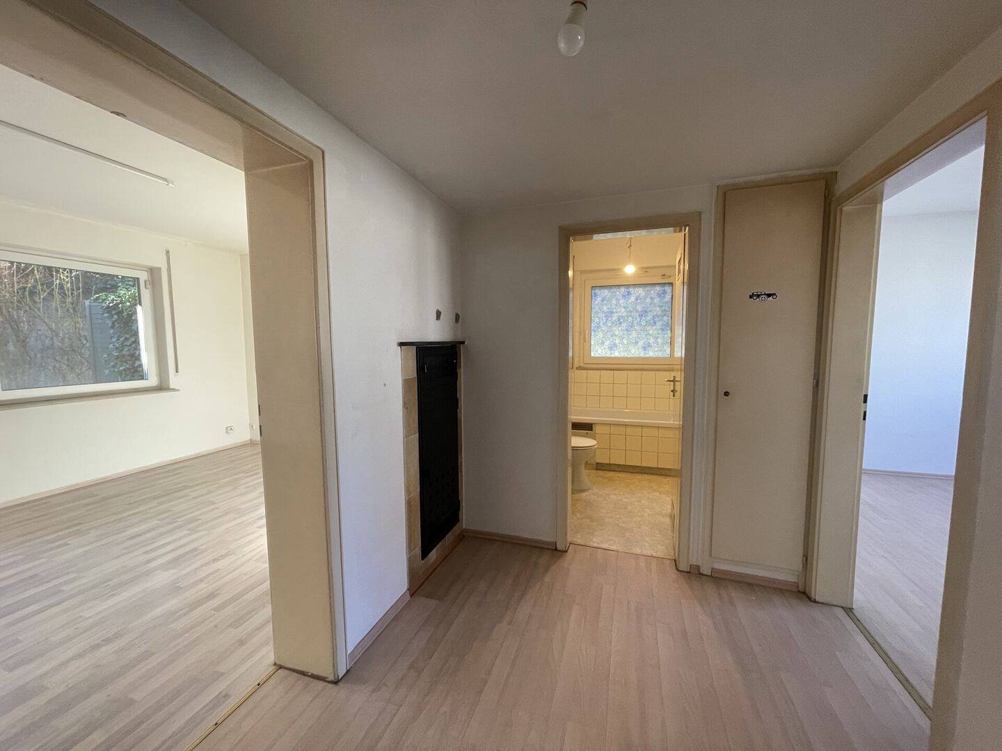 Sofort verfügbar: 2-Zimmer mit Terrasse und Küche – Stuttgart – Vorschaubild 8